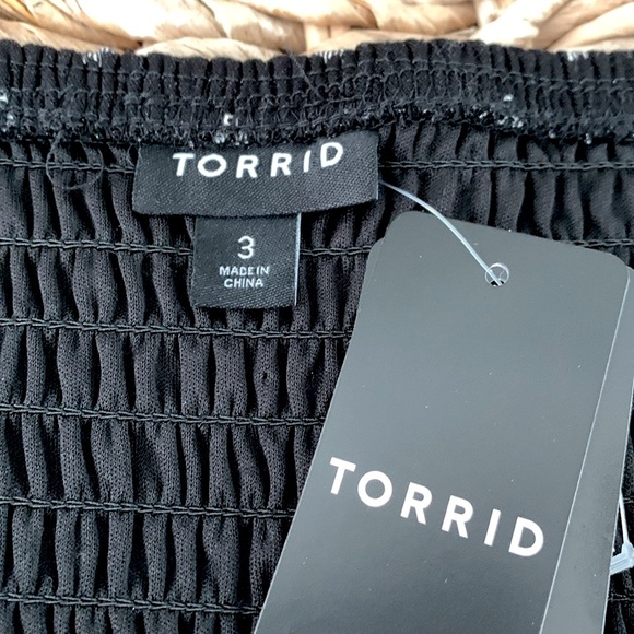 Torrid Geo Print Challis Tie Front Culotte Jumpsuit - Picture 12 of 15